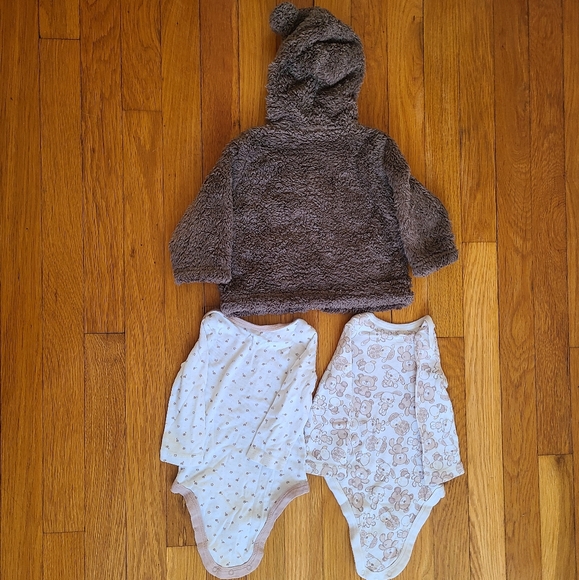 Baby onesie and  cozy jacket - Picture 8 of 15